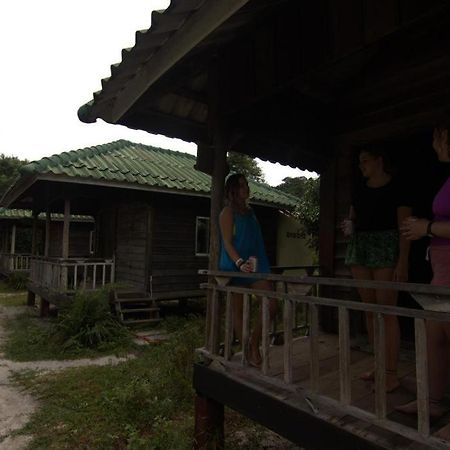 Albergue Mad Monkey Koh Rong Samloem Koh Rong Sanloem Exterior foto