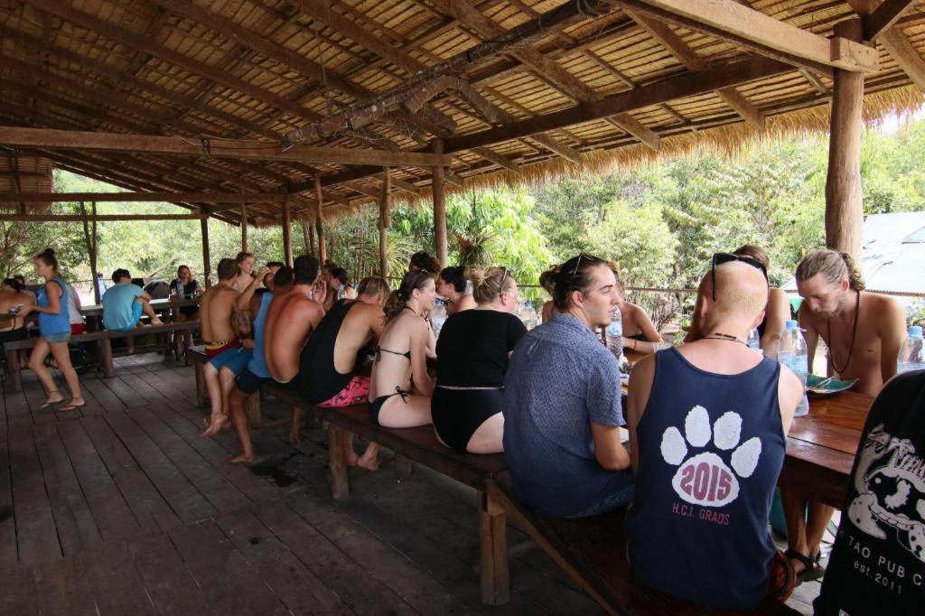 Albergue Mad Monkey Koh Rong Samloem Koh Rong Sanloem Exterior foto